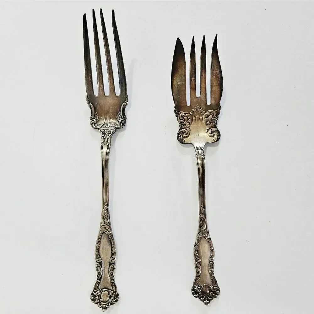 WM Rogers & Co. Oxford Pattern AA Silver Plated Serving Meat Fish Forks & Ladle